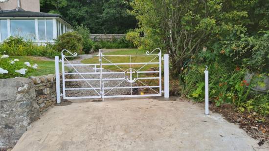 Estate style gate with Anchor.