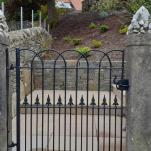 Victorian Interwoven hooped gate
